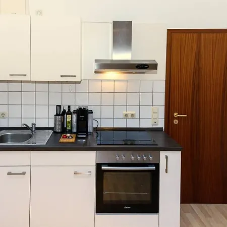 Full House - Westside - Balkon, Netflix, Wifi Inkl Апартаменты