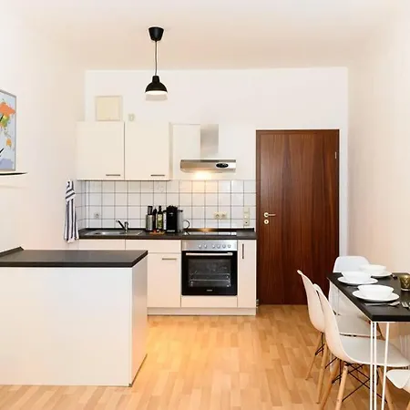 Full House - Westside - Balkon, Netflix, Wifi Inkl