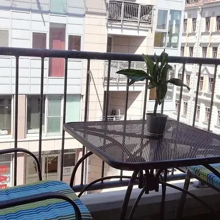 Full House - Westside - Balkon, Netflix, Wifi Inkl Апартаменты